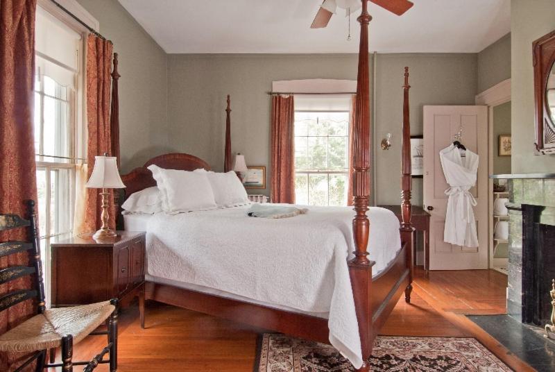 Marshall Slocum Inn Ньюпорт Экстерьер фото